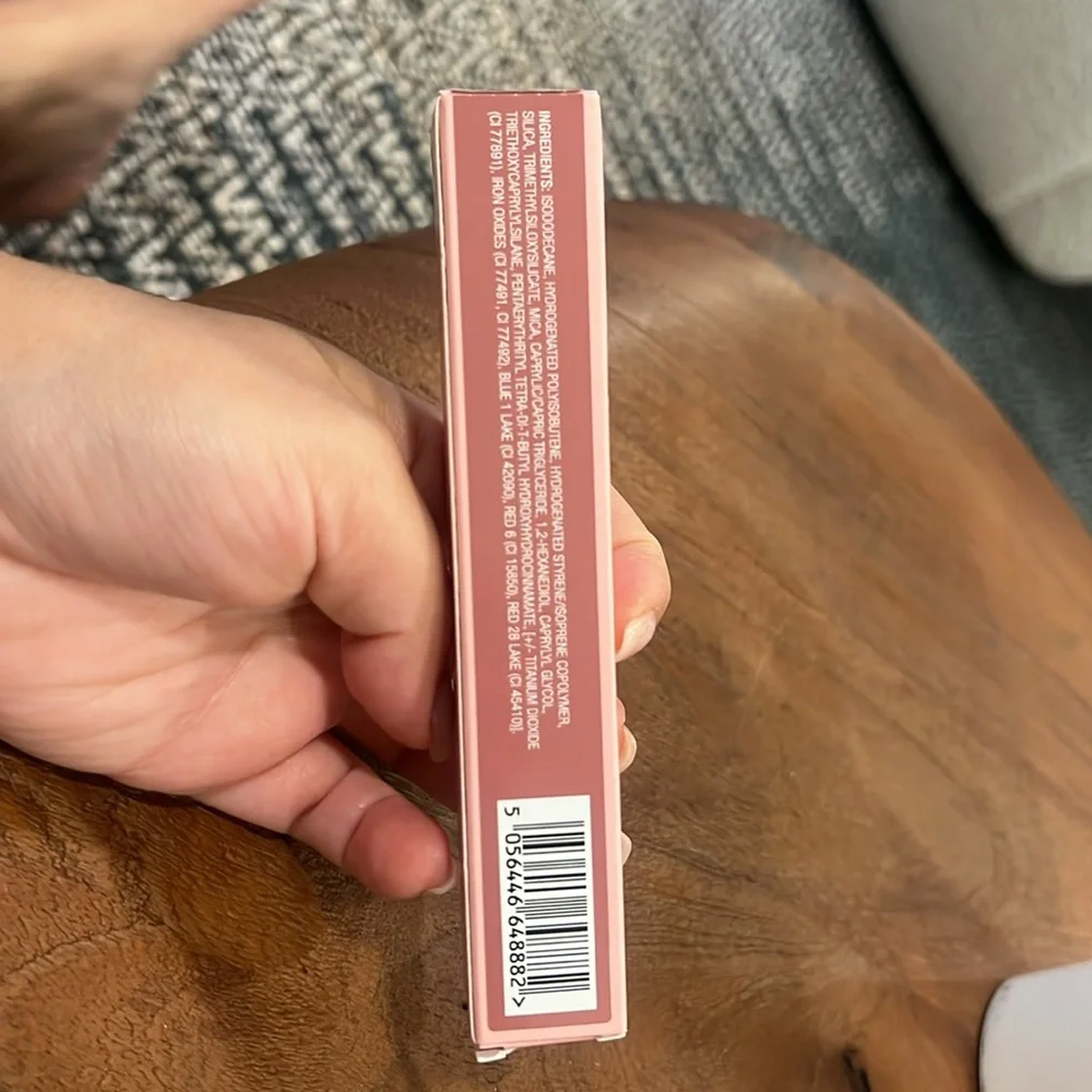 Charlotte Tilbury  Matte Beauty Blush Wand